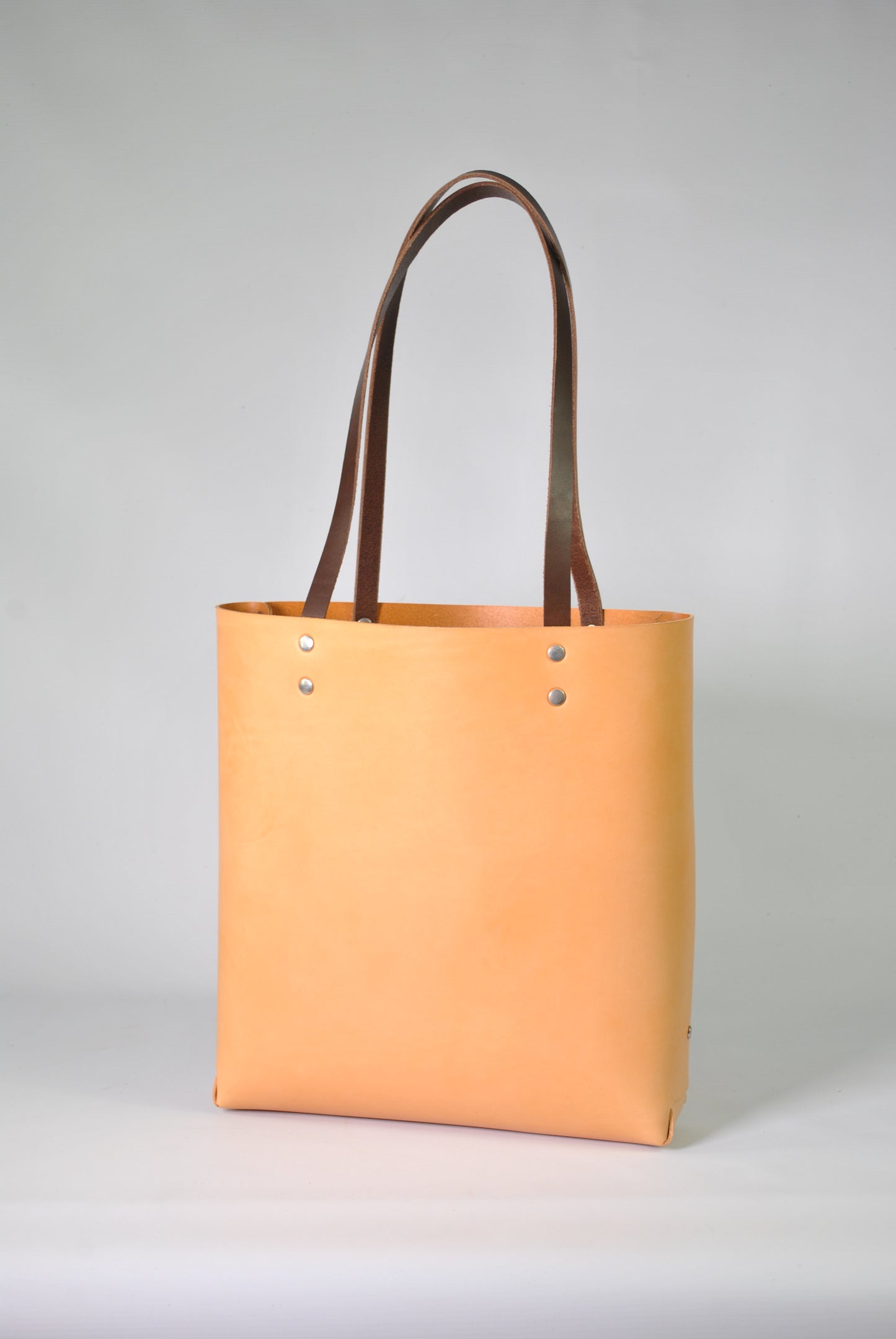 Bear Leather Tote in Natural