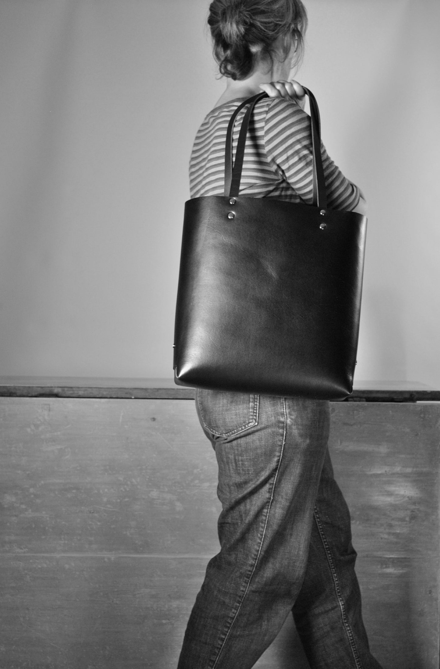 Bear Leather Tote in Natural
