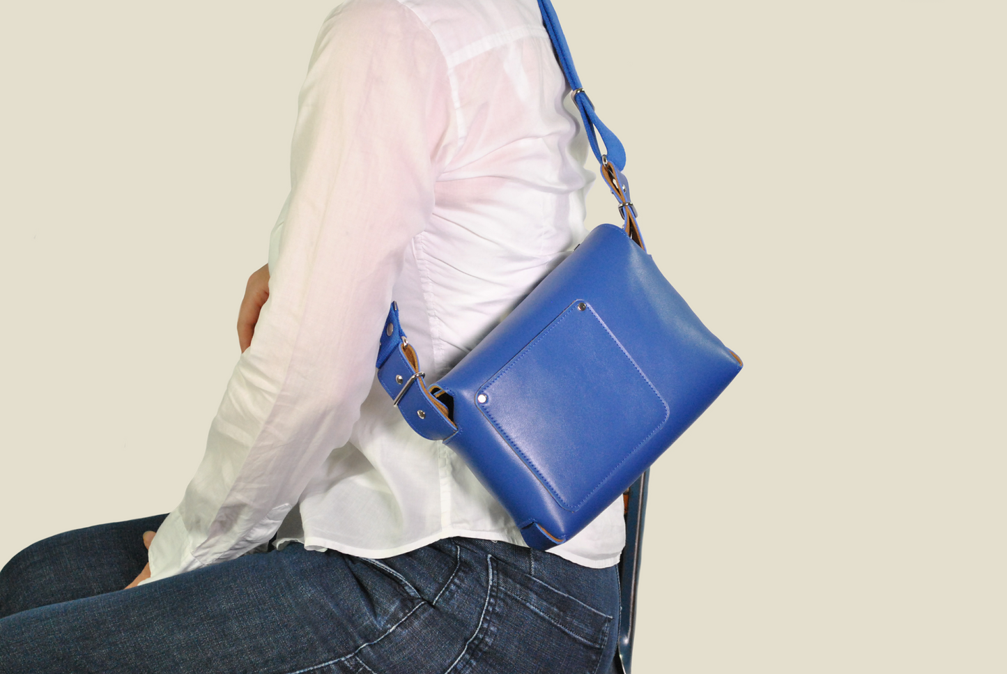 Small Leather Crossbody Bag in Blue 